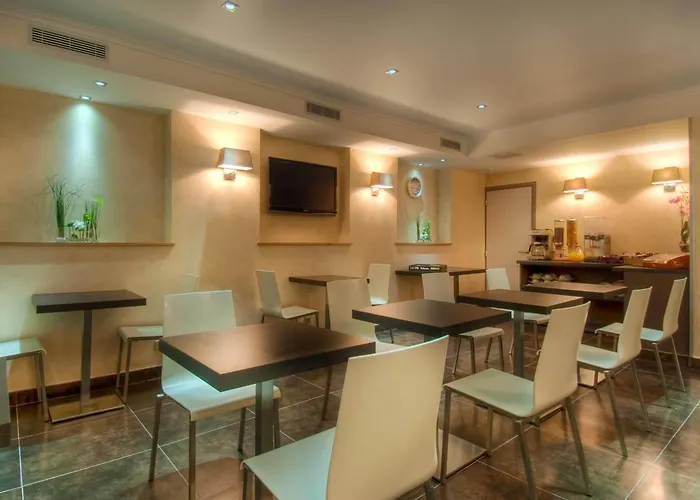 Claude Bernard Saint-germain Hotel 3*