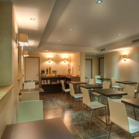 Claude Bernard Saint-germain Hotel 3*