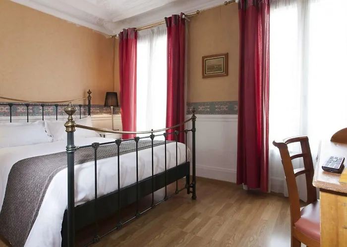 Hotel Claude Bernard Saint-germain 3*