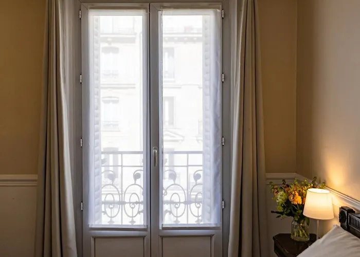 Claude Bernard Saint-germain Hotel 3*