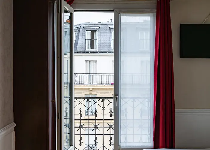 Claude Bernard Saint-germain Hotel 3*