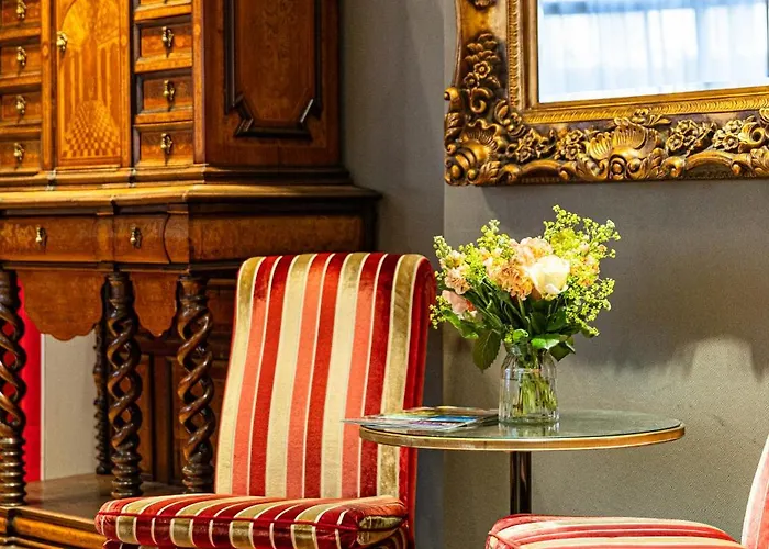 Claude Bernard Saint-germain 3* Parijs