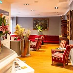 Hotel Claude Bernard Saint-germain 3*
